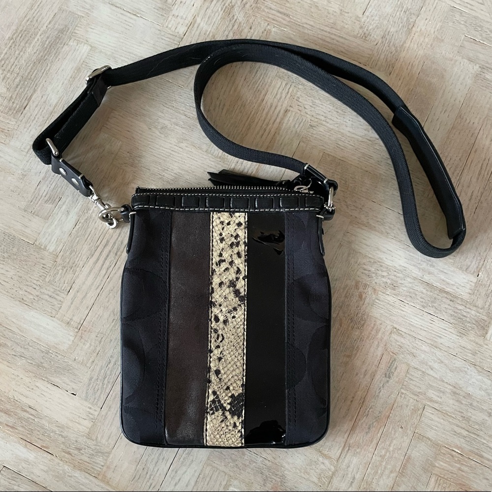 Coach Cross Body Signature Mix-material Purse